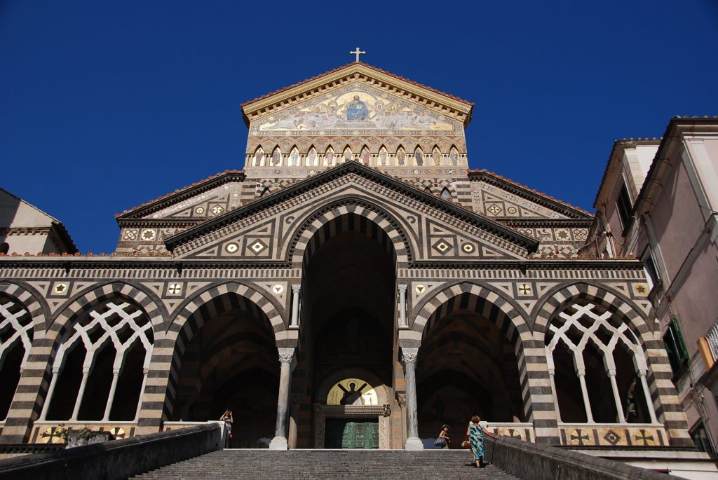 I percorsi della Croce: itinerario in Campania del Cristo gotico doloroso